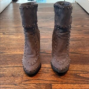 Vintage Havana stuffed grey booties size 7.5